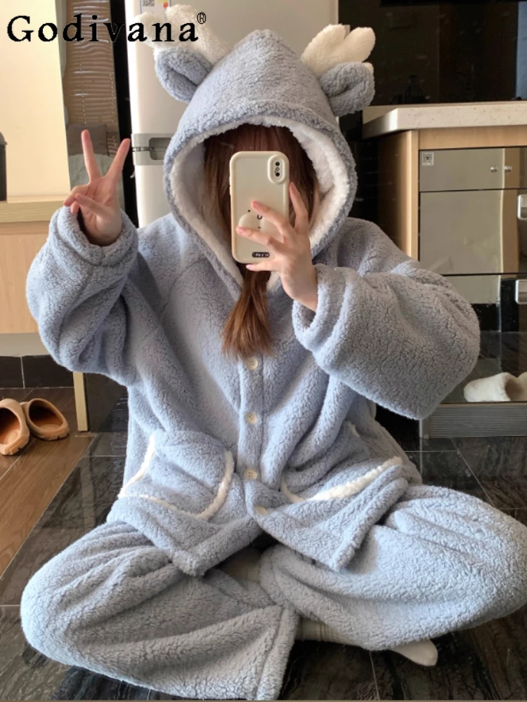 

Plus-size Women Winter Thickened Coral Fleece Hooded Pajamas Cute Loose Versatile Age-reducing Fashion Elastic Waist Pants Sets
