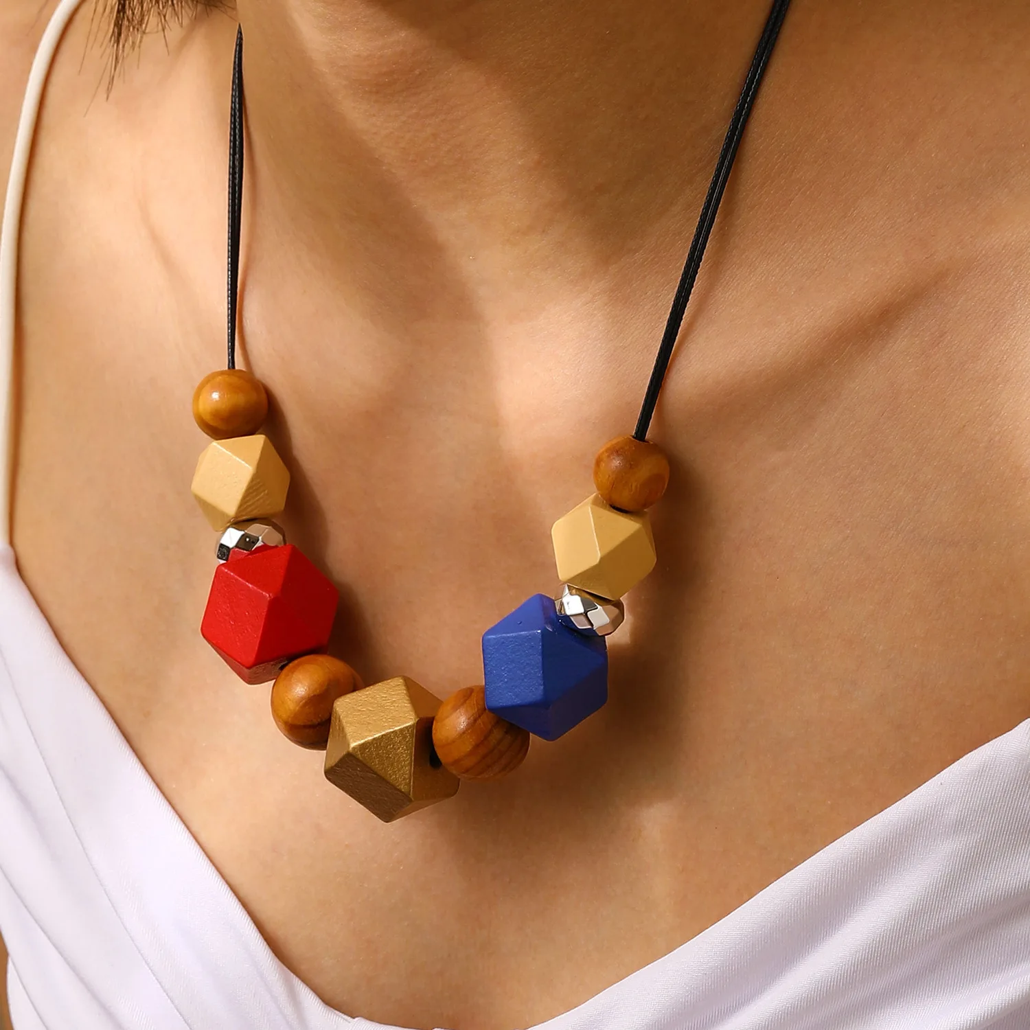 Vintage Geometric Wooden Bead Necklace For Women Jewelry 2024 Trending New Women's Necklaces Sweater Accessories Colar Kolye