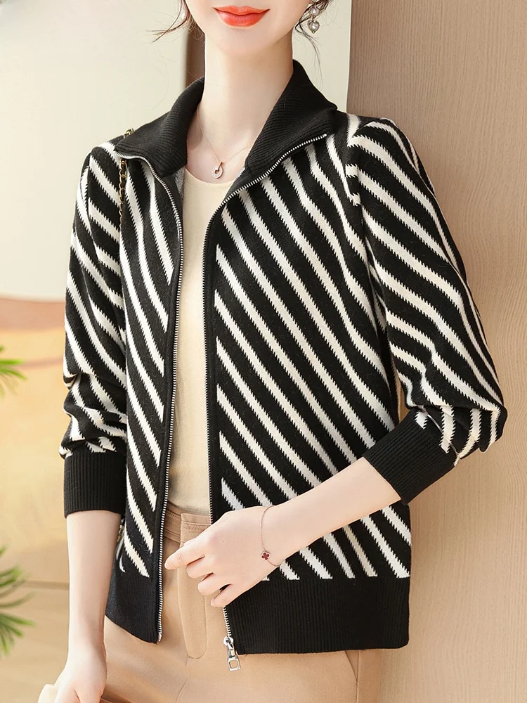 

Spring Faion Knitted Jaet Loose Collar Striped Women's Top Mom's Clothing Korean Sle Regular Sve Zipper Cardigan