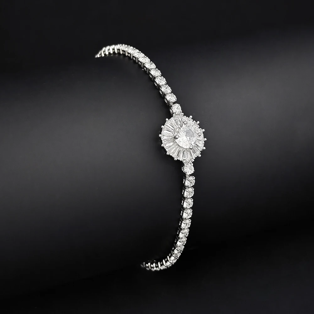 Light Luxury Exquisite Retro Silver Shiny Hollow Out Versatile Women's Anniversary Banquet Jewelry Free Shipping Items S8423