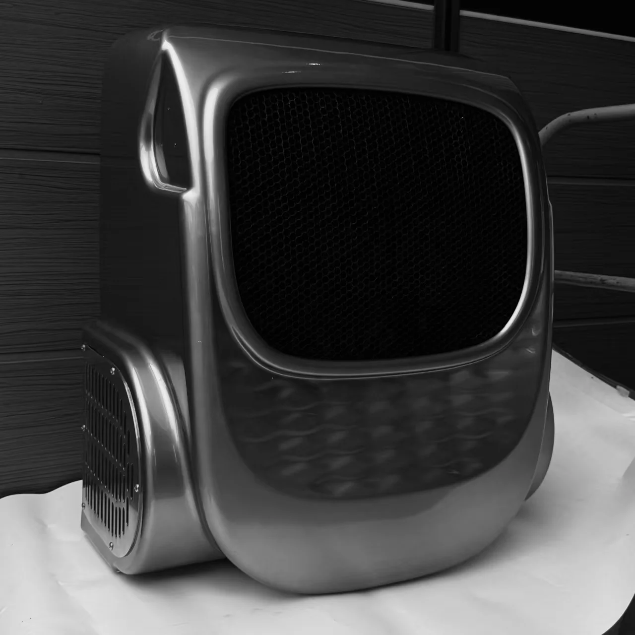 Modern Four-screw Quick-installation System 220V 1.65kw Home Wall-Mounted Swimming Machine