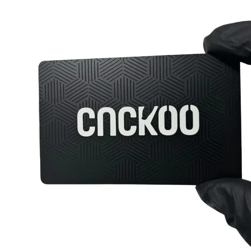 

0,8 мм визитная карточка премиум-класса из нержавеющей стали черного металла с УФ-пятном и вырезом логотипа для удостоверения личности сотрудника компании