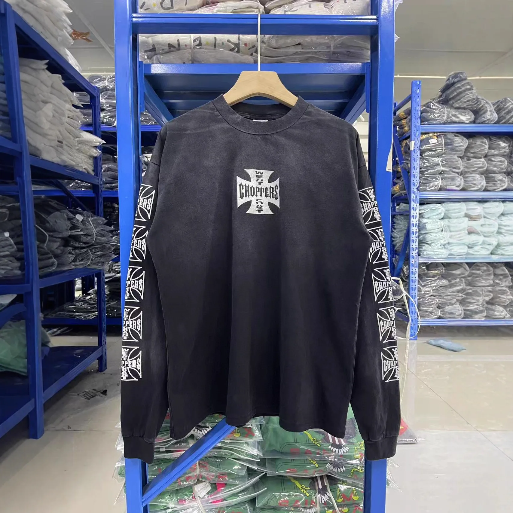 American-style streetwear - West Coast Choppers - distressed and aged cross-print long-sleeved shirt