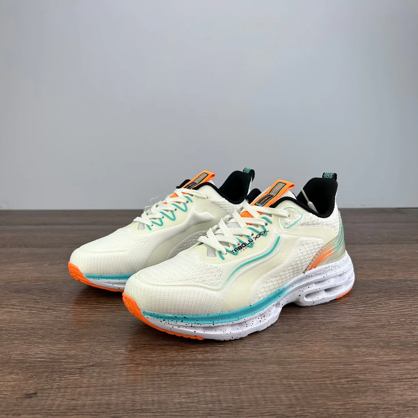 

Men's Summer Ultra-light Soft-sole Running Shoes Breathable Mesh Marathon Sports Sneakers Shock Absorption Comfortable Shoes