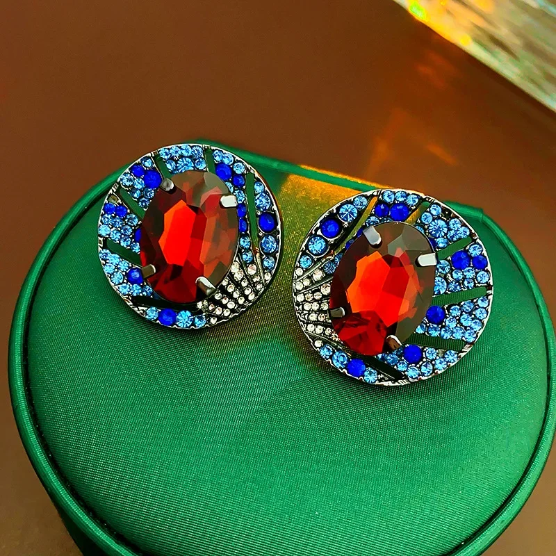 Nuevos pendientes de tuerca ovalados de diamantes de imitación Bluey para mujer, de moda, brillantes, exquisitos, avanzados, de plata, al por mayor