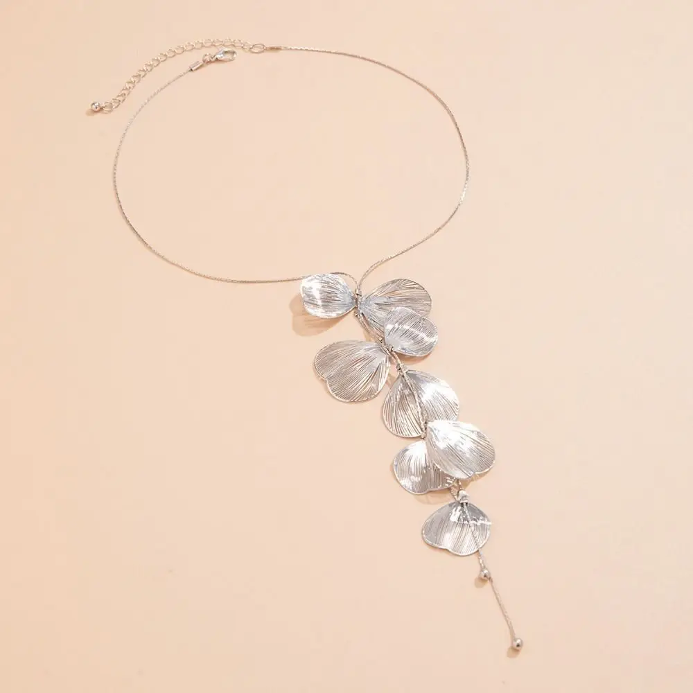 

Exaggerated Ginkgo Leaf Tassel Necklace Elegant Creative Ginkgo Leaf Tassel Earrings Trendy Design Thin Snake Chain Jewelry Set