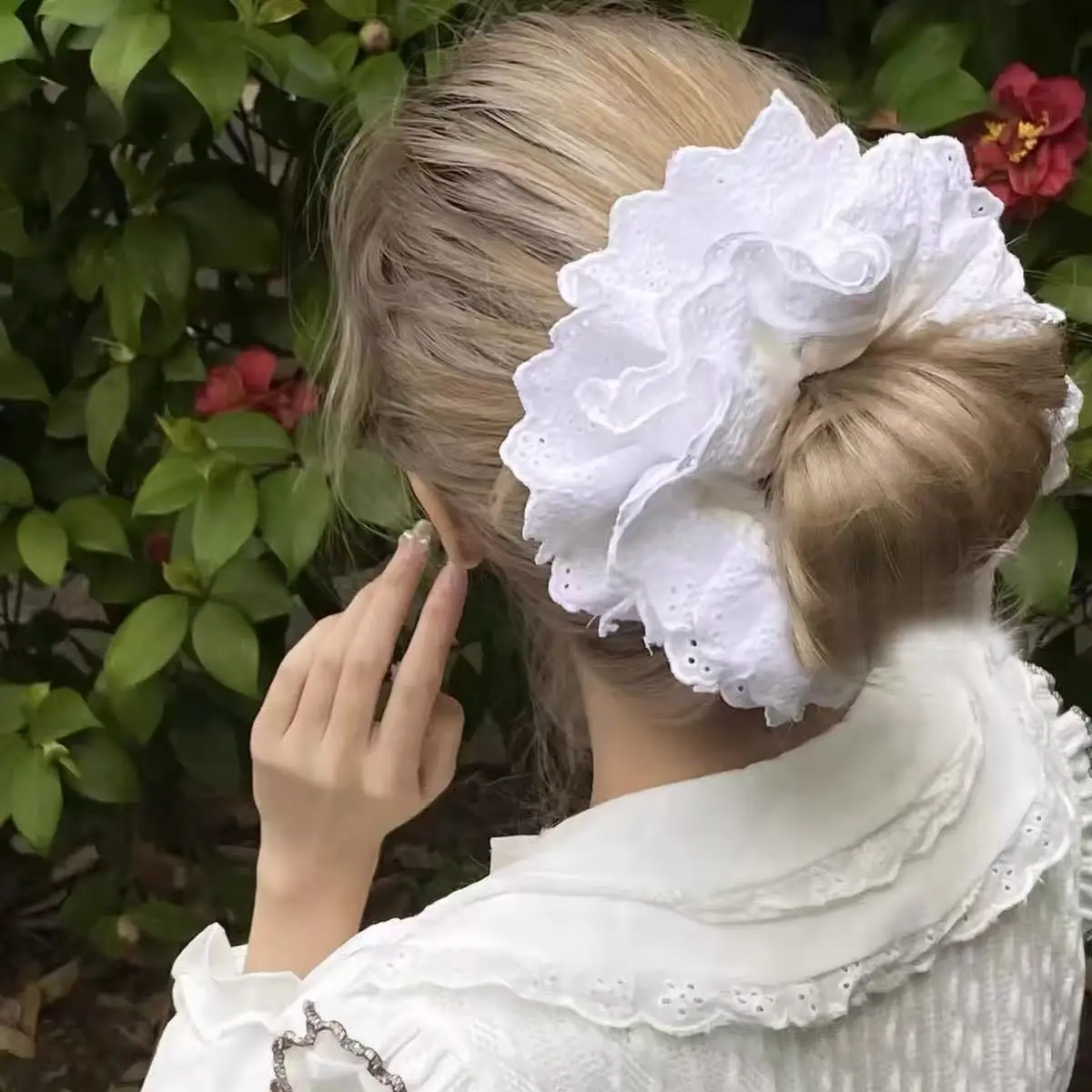 Elegante bestickte hohle Spitze, doppellagiges Dickdarm-Haarband, Haar-Accessoires für Frauen – Detail 1