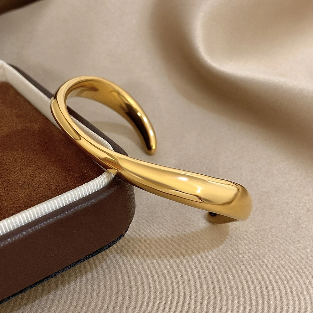 غير النظامية هندسية السلس الكفة الإسورة أساور للنساء موضة الذهب مطلي الفولاذ المقاوم للصدأ سوار المعصم مجوهرات مقاومة للماء