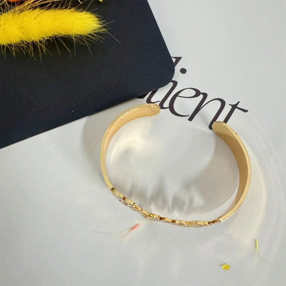 الفولاذ المقاوم للصدأ اسم مخصص سوار شعبي، النمط الأوروبي والأمريكي قابل للتعديل الملحقات سوار رائع