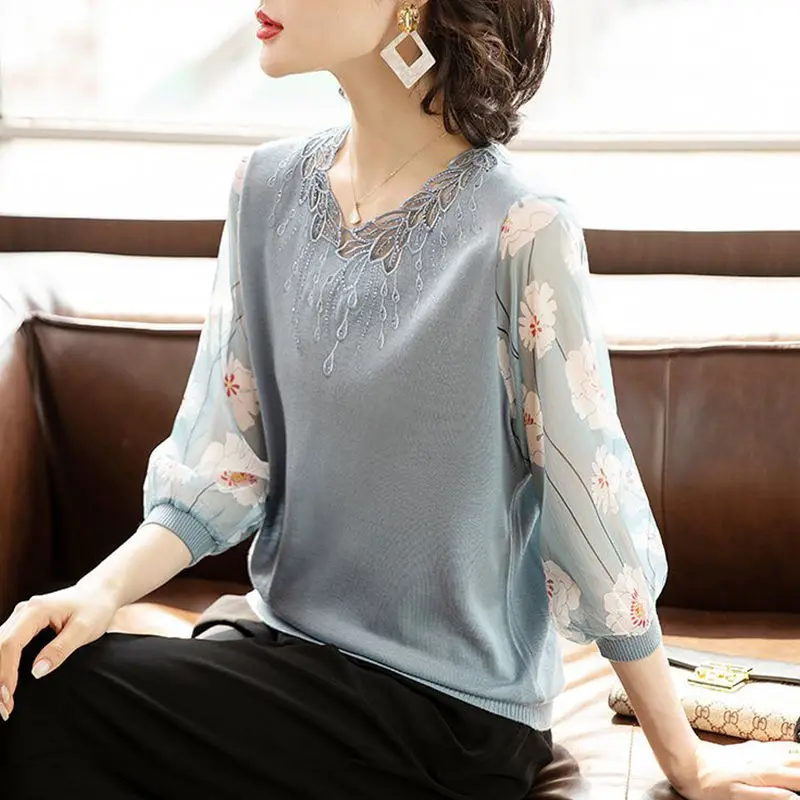 Women Autumn Elegant Temperament Loose Embroidered Net Yarn V-neck 3/4 Sleeve Knitwear Ladies Patchwork Casual All-match Tops