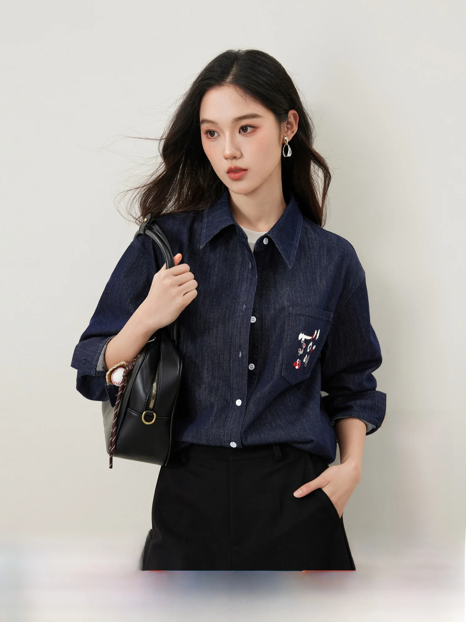 

Классическая женская рубашка из вышитого денима с длинным рукавом, универсальный топ из хлопка на пуговицах