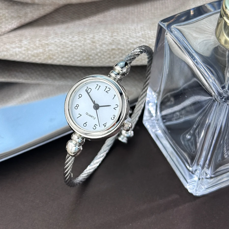 Women's Rope alloy small bracelet round case Arabic digital scale Lazy fashion bracelet watch image 3