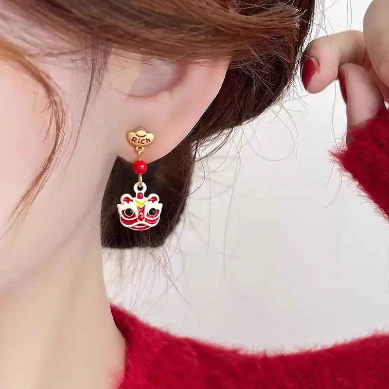 Waking Lion New Year's Eve Earrings, Suitable for Winter, Red Autumn and Winter Women's Unique Style, High-end Ear Decorations