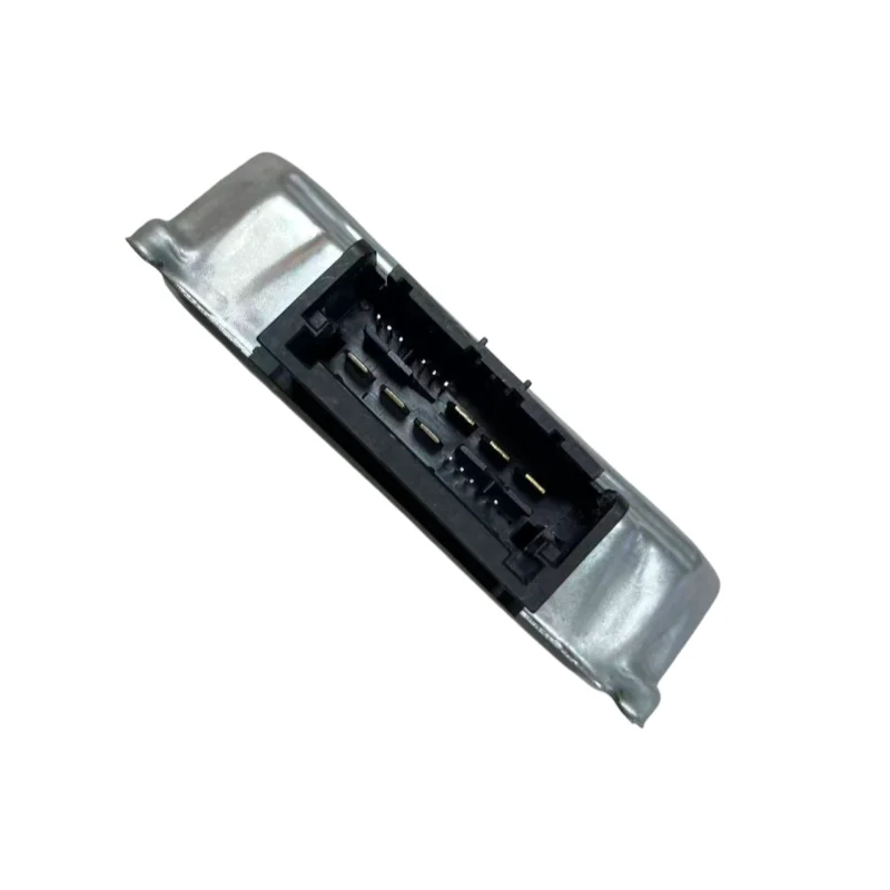 Applicable to Chevrolet Maruibao New Cruze Encora Multi-function Power Converter Comp  13507664 13513595 13587337uter Module