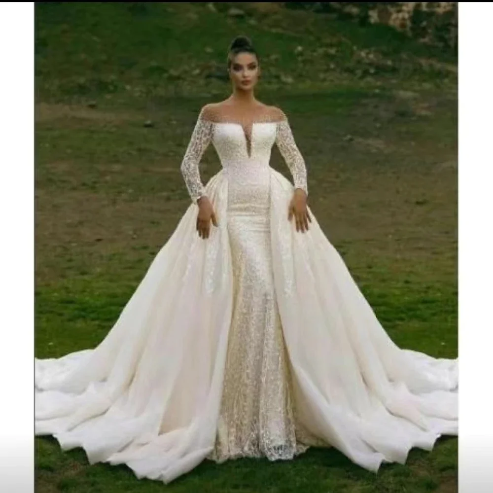 Gorgeous Boat Neck Lace Wedding Dresses for Elegant Women Long Sleeve Detachable Train Floor Length Formal Occasion Bridal Gown