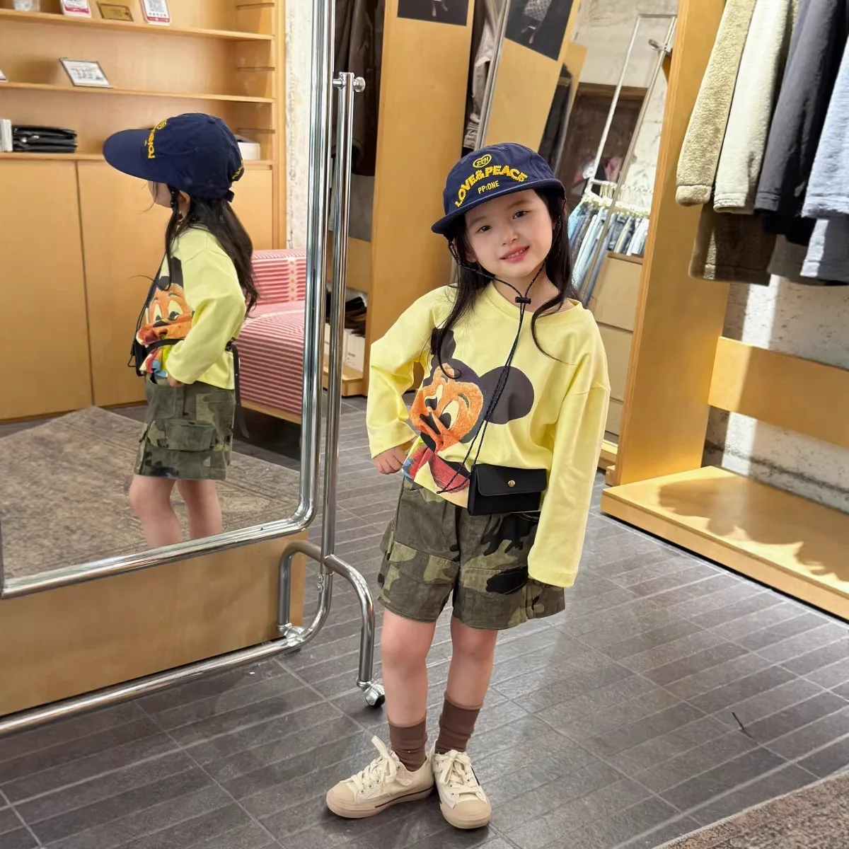 2026 Spring Summer New Girl American Retro Multi Pocket Camouflage Work Shorts Children Stylish Casual Pentagram Pants