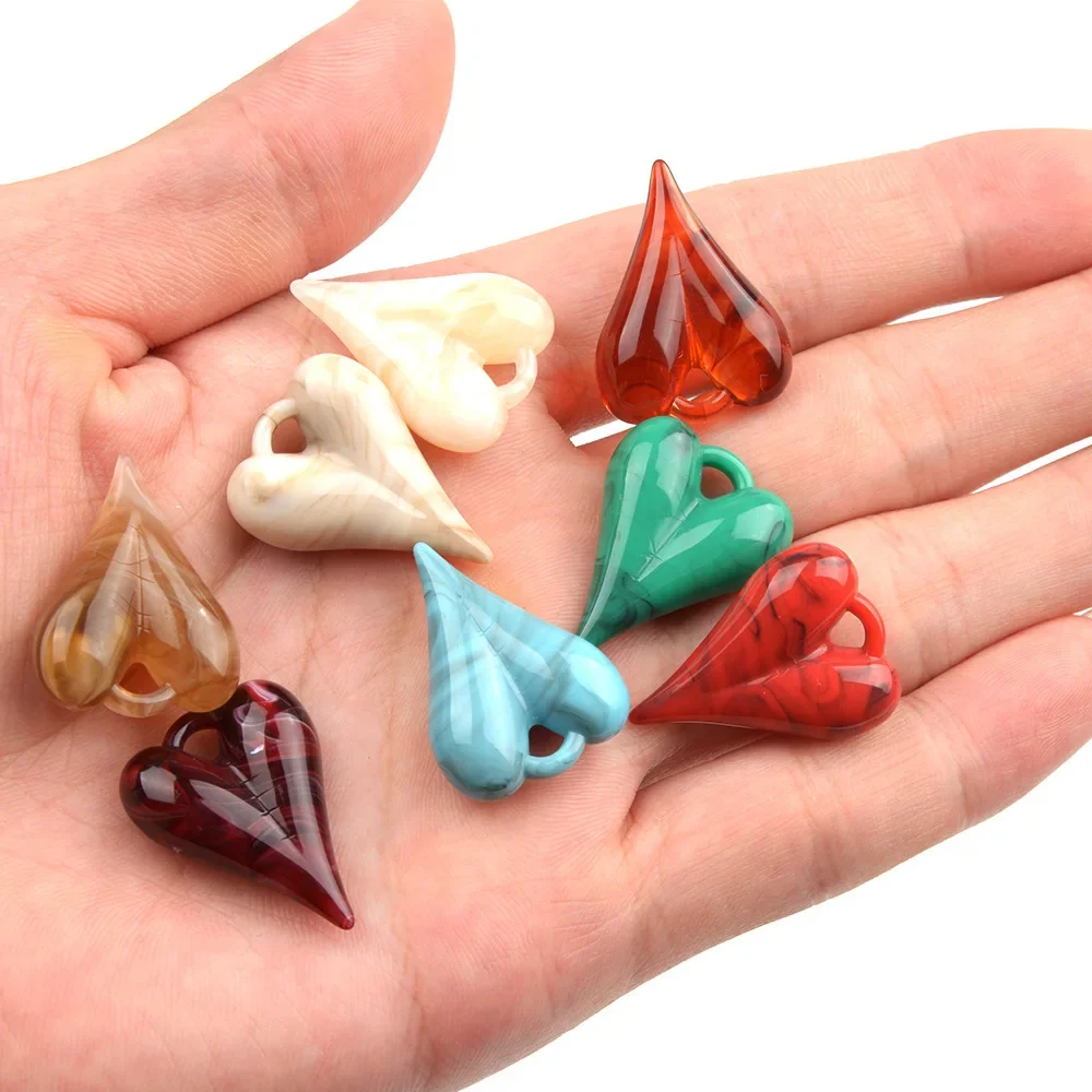 10 pieces 20*27mm  Retro style Alternative heart-shaped design Acrylic pendant DIY makes jewelry  clothing Accessory materials