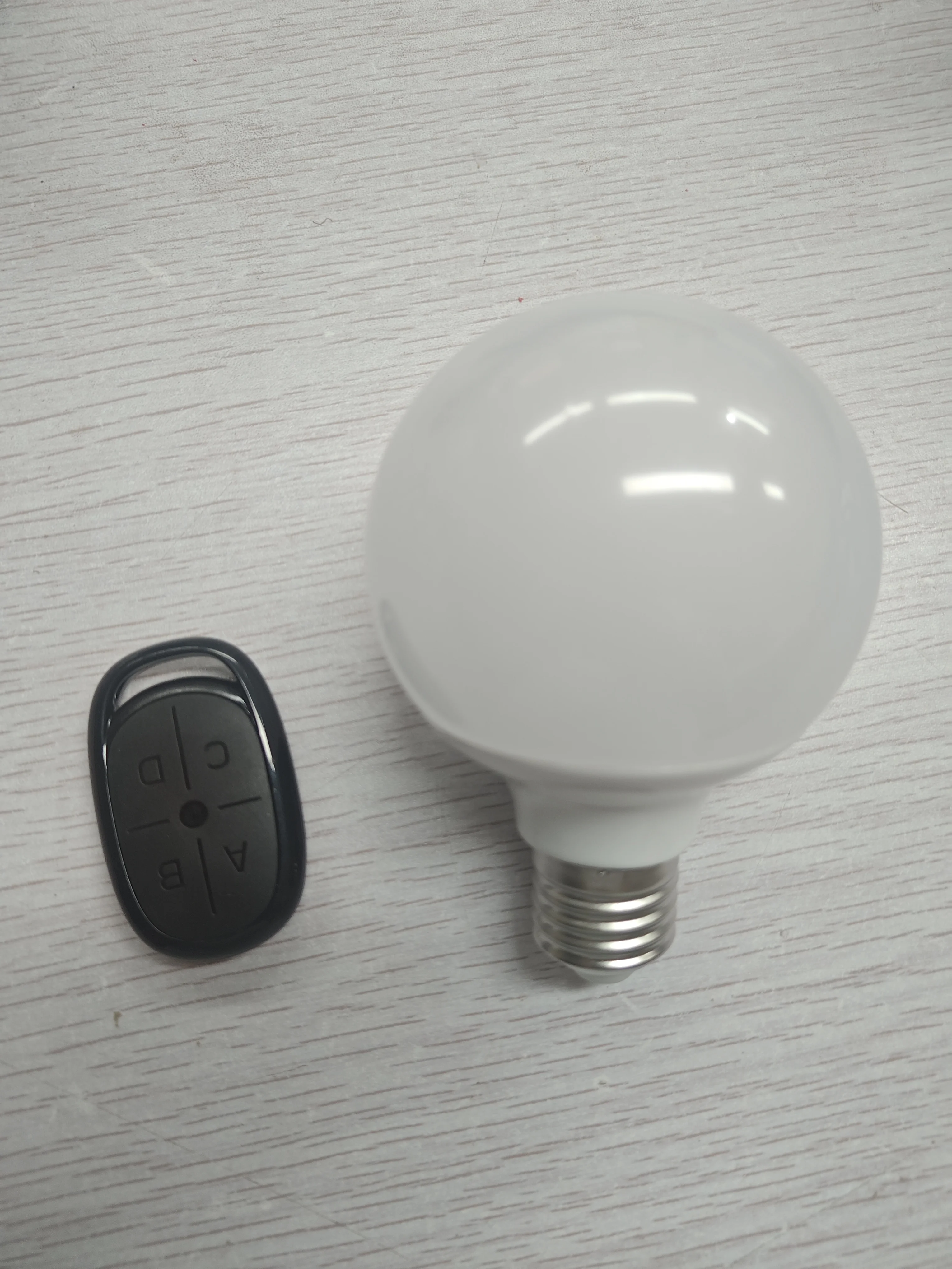 Remote Light Bulb Magic Trick 4 Colors Light Magic Props Colorful Light Bulb Close Up Stage Magicprops Magician Illusions G8271
