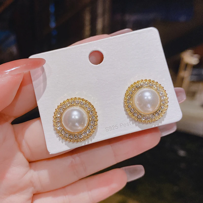 Simpler Round Imitation Pearl Crystal Stud Earrings for Women Golden Color Koean Fashion Small Earrings Elegant Jewelry Gift