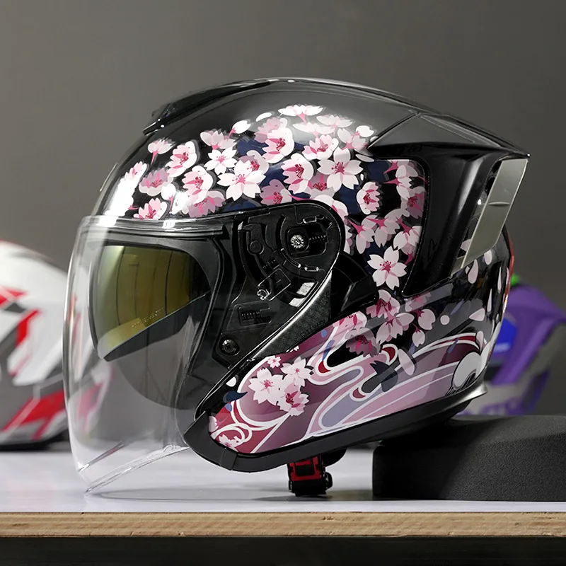 

High-quality Ryzen men women's summer motorcycle helmets, 3/4-cover style fashionable motorcycle helmets