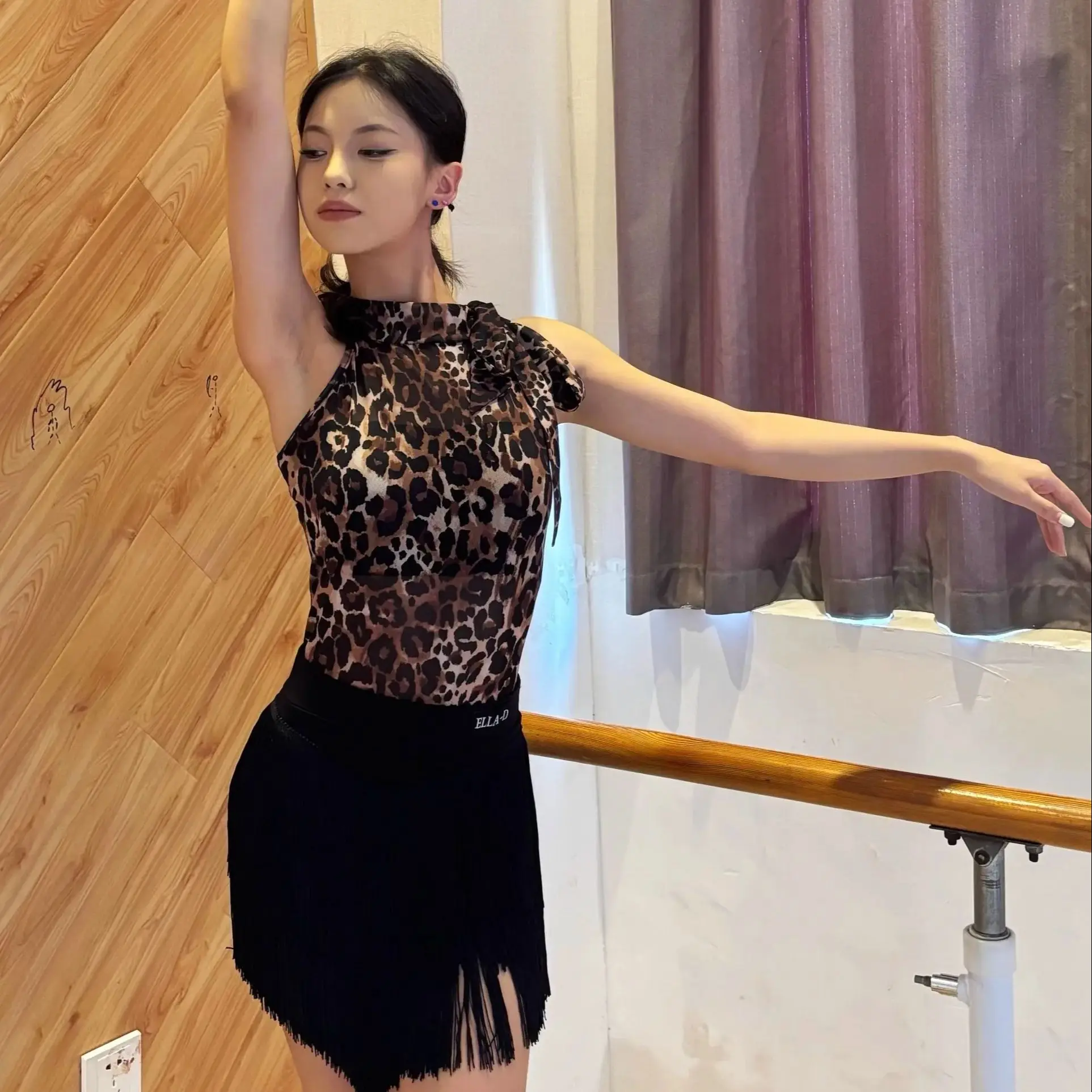 Vrouwen Luipaard Print Kwasten Split Latin Dansvoorstelling Jurk Samba Chacha Praktijk Kleding Volwassen Vrouwelijke Stadium Slijtage DM21904