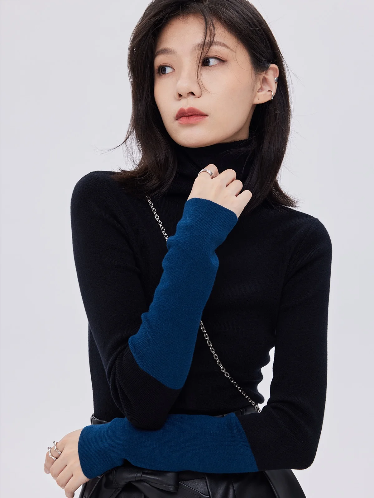 

Spring and Autumn New Women's Sweater, Black and Blue Fashion High Collar Slim Fit Inner Knitted Sweater