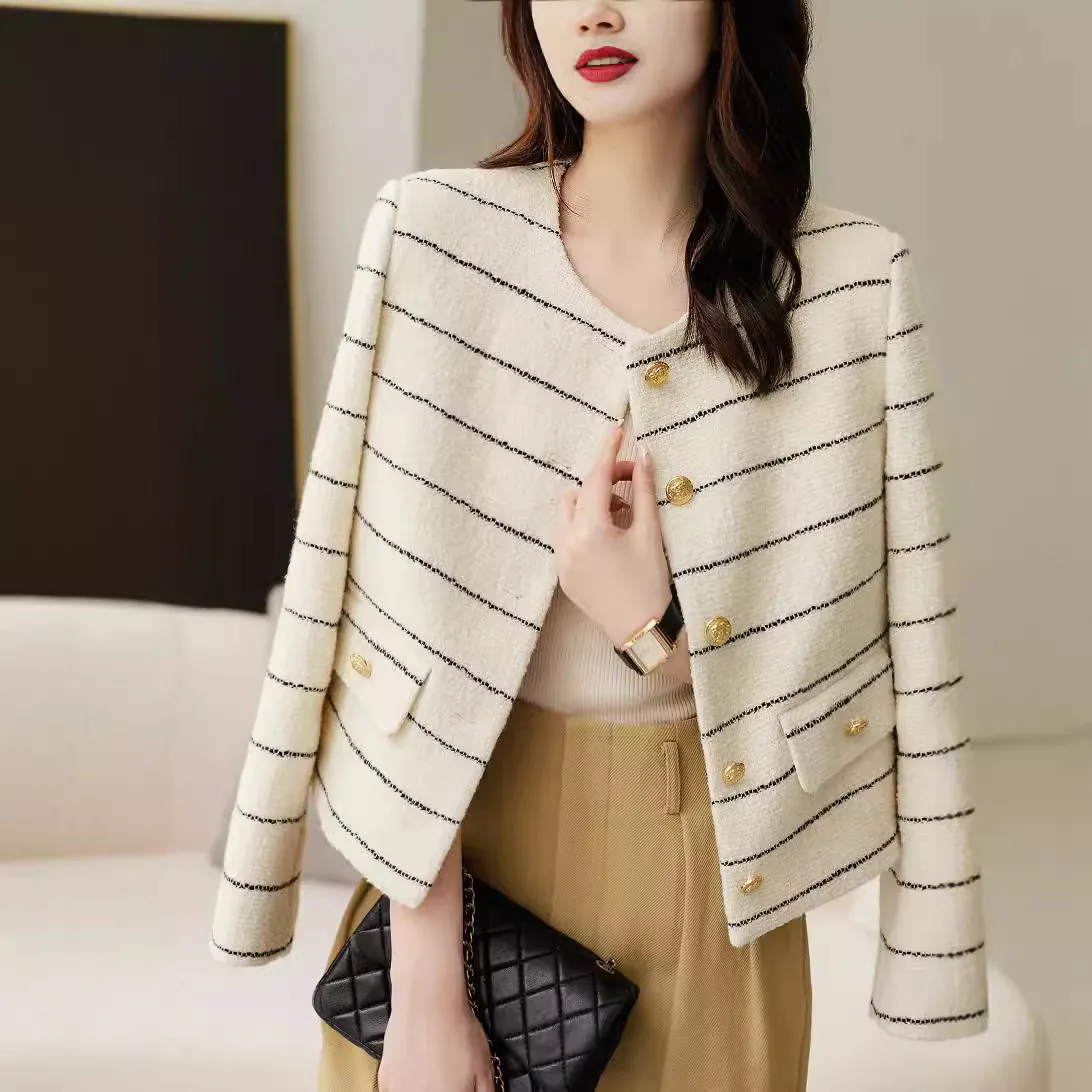 

Autumn 2024 Ladies Casual Loose Tweed ort Jaet Faion Refreing Stripes Women's Outerwear Cotton Fabric Light Weight