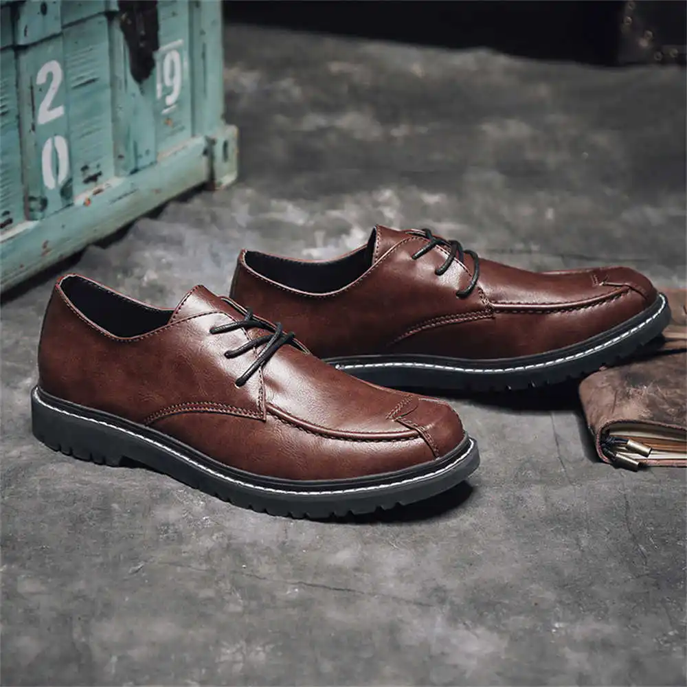 Stivali da esterno estivi in pelle normale Uomo Ciabatte Skater Sneakers Uomo Scarpe basse bianche Sport Loofers Basctt 2025outdoor