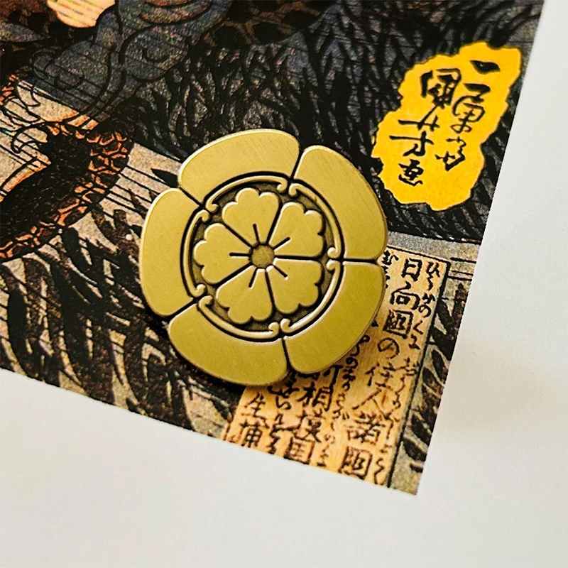 Oda Nobunaga family crest vintage brooch badge Japanese Sengoku Tokugawa Ieyasu Toyotomi Hideyoshi Yamamoto Kansuke pin