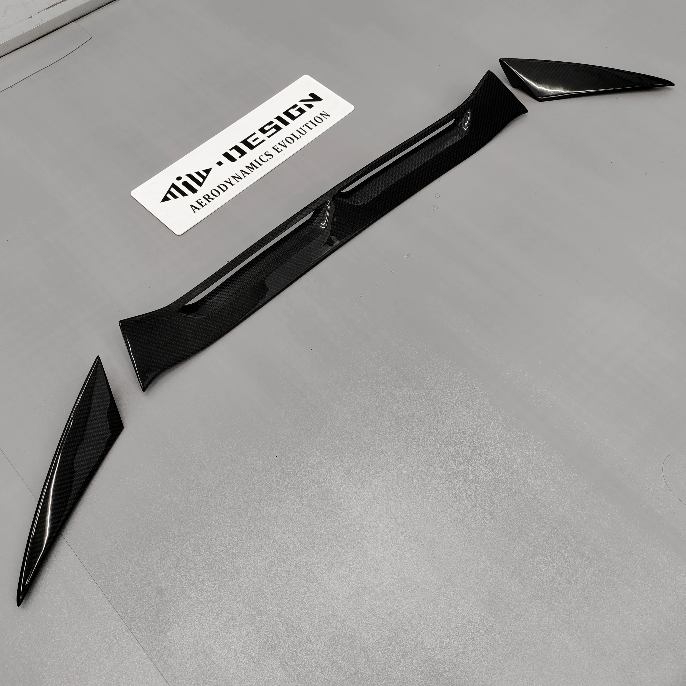MIW Design Style Real Carbon Fiber Rear Trunk Lip DuckTail Wing Rear Spoiler for  GT