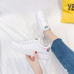 2024 Autumn Women Fashion Casual Shoes for Women Outdoors Lace Up Comfortable Versatile Woman Sneakers designer shoes