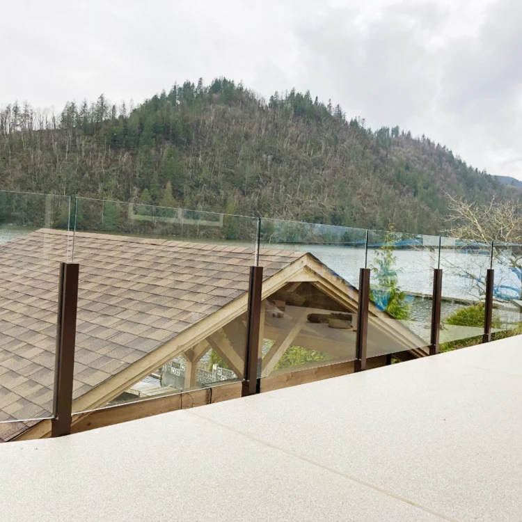 التخصيص في الهواء الطلق الفولاذ المقاوم للصدأ درابزين الدرج آخر الزجاج شرفة الدرابزين سطح السفينة درابزين