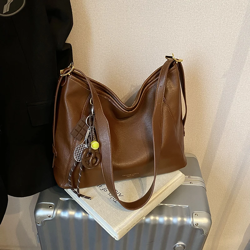 

Classic Elegant Ladies Shoulder Bag Genuine Leather Crossbody Purse Women's Fashionable Everyday Handbag