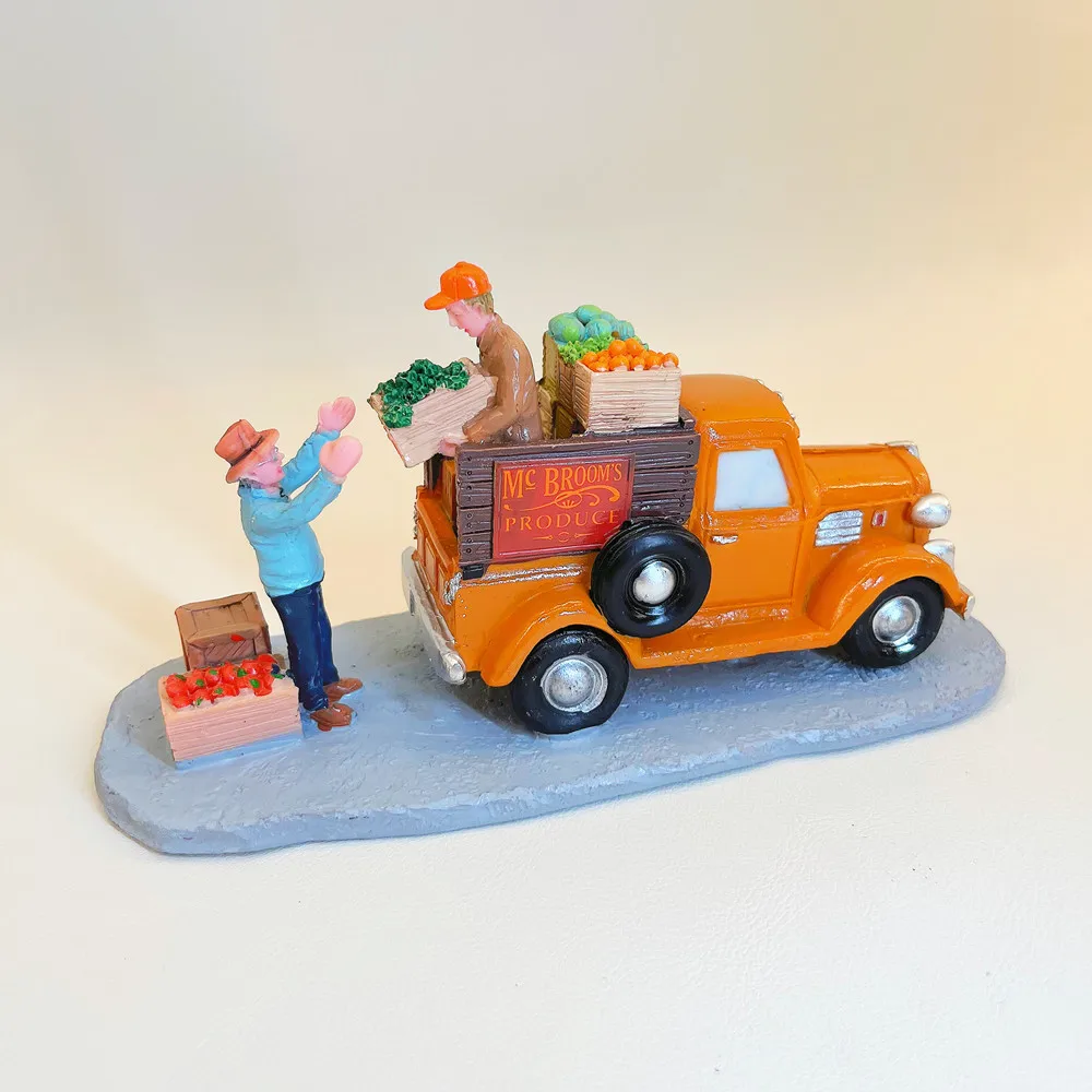 Vintage Farm Harvest Delivery Truck Resin Figurine Mini Village Scene Home Decoration Collectible