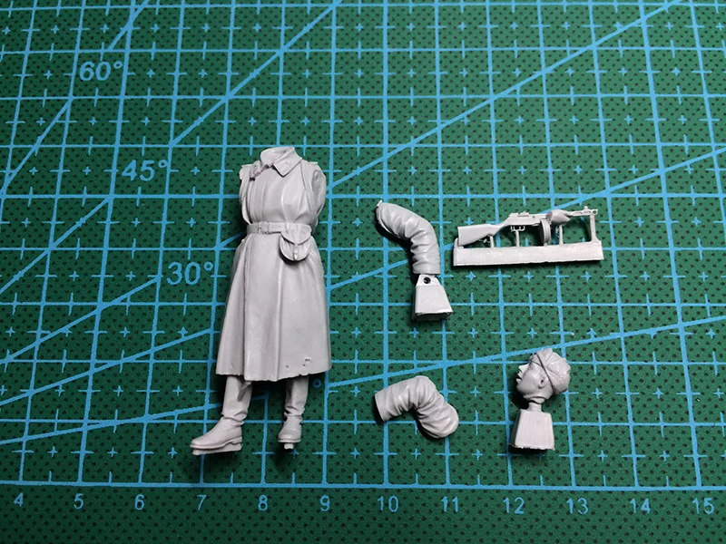 1:35 Winter Soviet Armed Soldier Scout Soviet Soldier