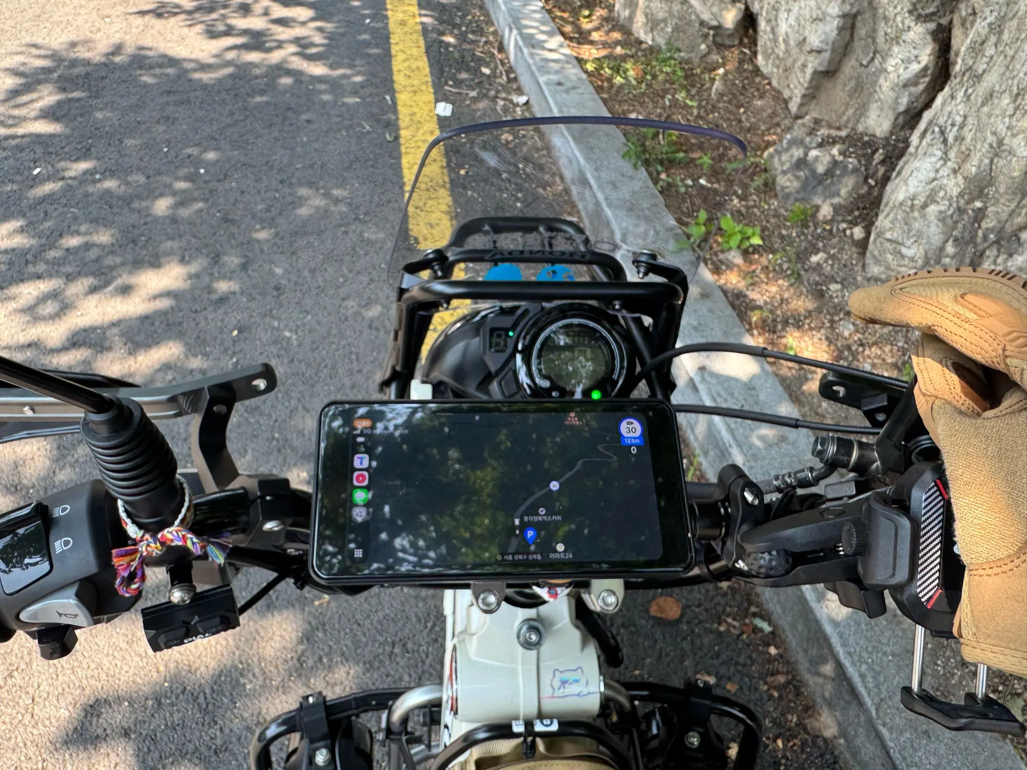 BikerZonez 6.86” Motorcycle CarPlay