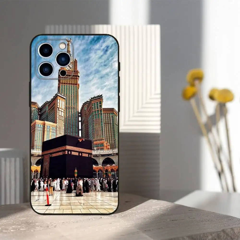 حافظة هاتف Pilgrims IN Mecca لهاتف iPhone 16,15,14,13,12,11 Plus,Pro Max,XS,X,XR,SE,Mini,8,7,غطاء أسود من السيليكون الناعم