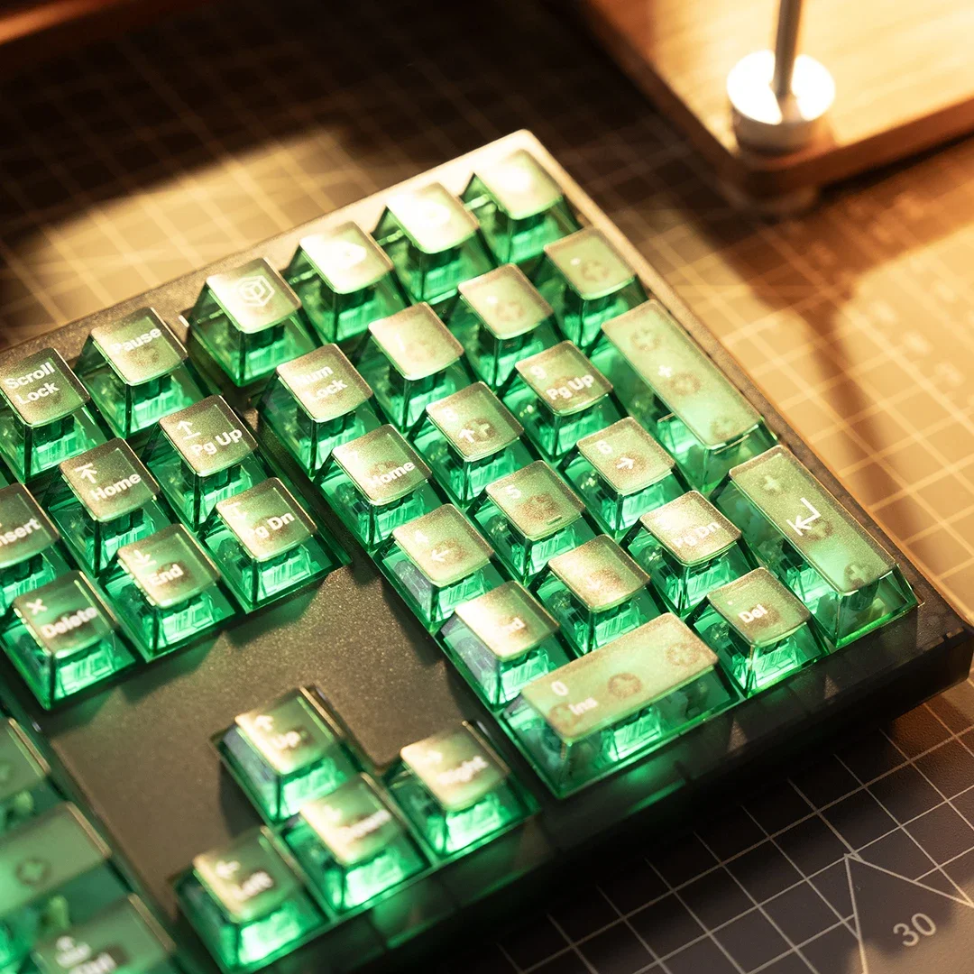 

Walking cat transparent keycap pc material proof fog transparent matte feel small full set of light transparent mechanical keybo