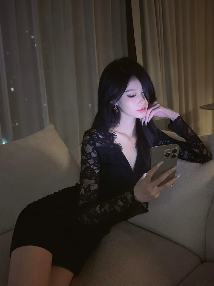 

Sexy Lace V-Neck Short Dress Slim Fit Bodycon Skirt for plus Size Women SYJ Shuyijia Spicy Girl Style High Waist Autumn Wear