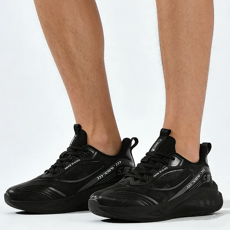 

1pair Soft-soled Versatile Running Shoes Men's Large-size Breathable Sneakers Non-slip and Lightweight 38-50 Yards