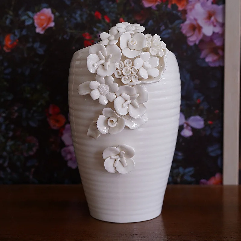 European handmade embossed three-dimensional flowers, high-grade vases, dining tables, illustrations, flowers, home decoration