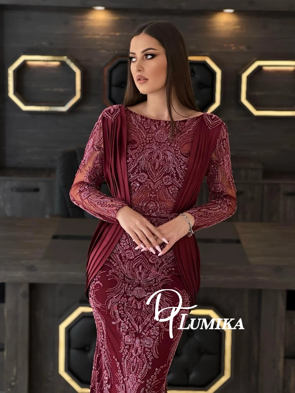 

High-end Burgundy Evening Gown Heavy Beaded Sheer Mesh Long Sleeve Mermaid Formal Elegant Prom Dress With Ruched Side Panels