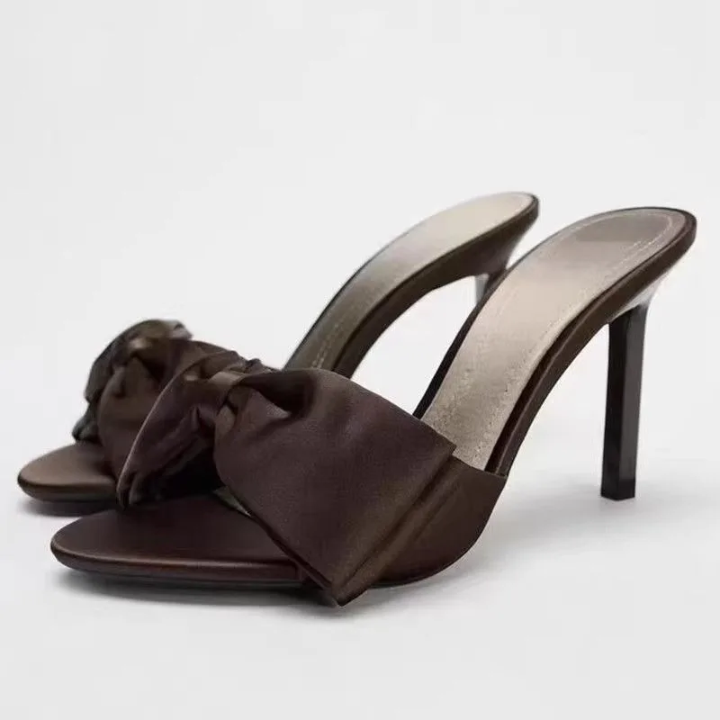 Novedad de verano, versión coreana, temperamento, diseño de nicho Sexy, tacón fino, punta abierta, zapatillas con lazo de una palabra, prendas de vestir exteriores de tacón alto para mujer