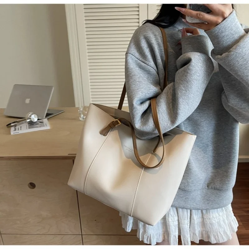 حقيبة يد نسائية واسعة وأنيقة، حقائب يد جلدية مصممة شهيرة، حقيبة كلاسيكية أنيقة للاستخدام اليومي