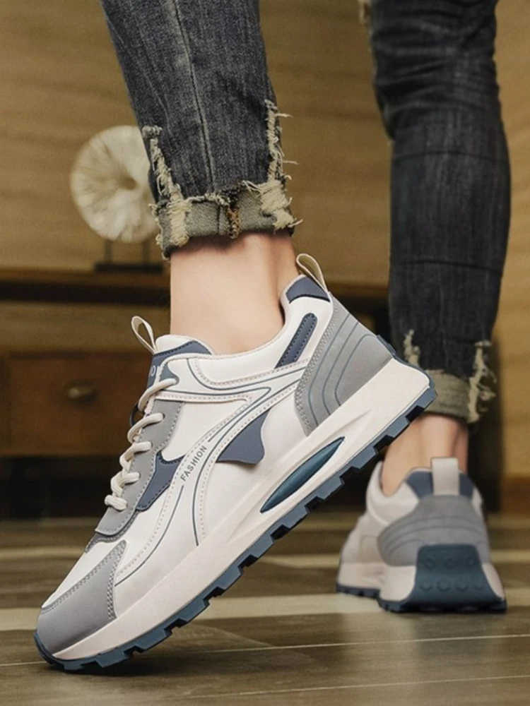 إصدار جديد لعام 2025 حذاء ركض رجالي قابل للتنفس ومضاد للانزلاق حذاء رياضي كاجوال متعدد الاستخدامات للأب للربيع والخريف