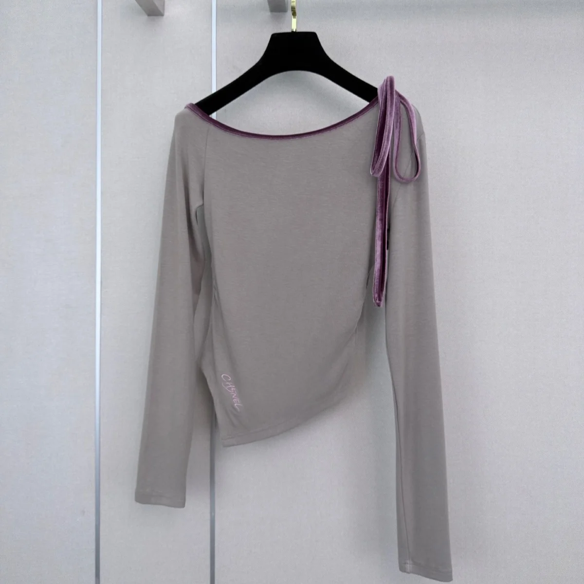 2026 High Quality Women's Korean Style Atmosphere Off Shoulder Base T-shirt--202609078