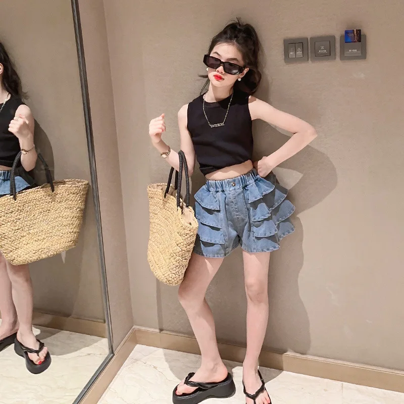 Girls\' Denim Shorts Summer Wear 2023 New Girls Internet Celebrity Fashionable Lace Culottes Big Kids Summer Clothes Pants