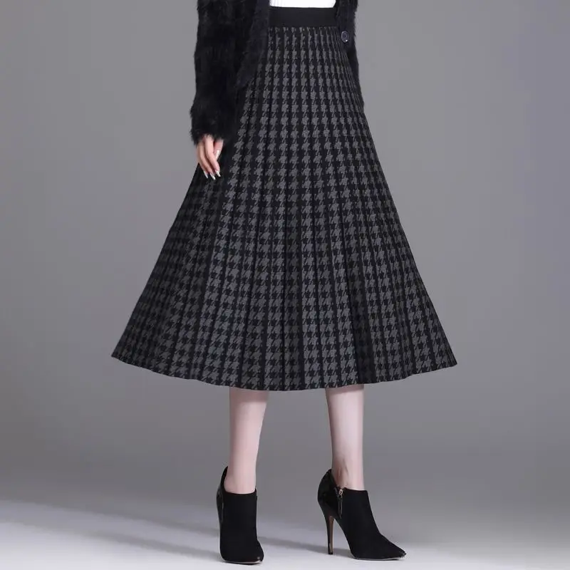 Autumn and Winter Women\'s Houndstooth Knitted Pleated Elastic Classic A-Line Loose High Waist Fashion Casual Commuter Skirt