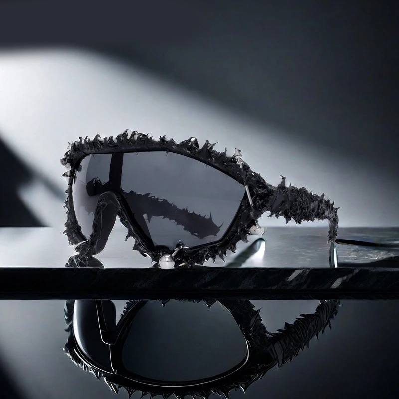 

New Fashion Future Personalized Sports Goggles Men Women Windproof Goggles Cross-border Trend Black Glue Punk Style Sunglasses