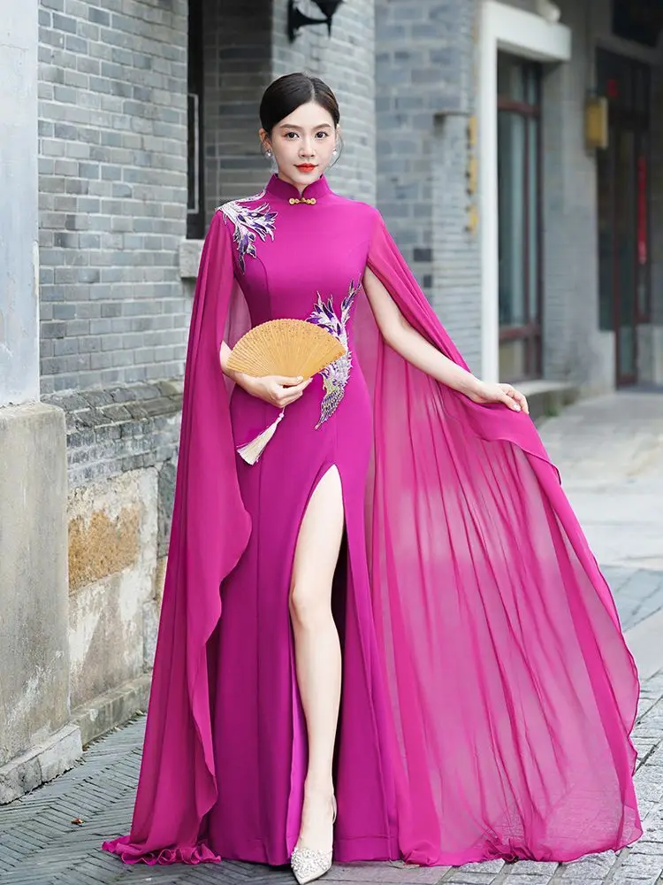

Улучшенный Cheongsam 2025, новый китайский стиль, сценический наряд, накидка, китайская традиция, длинное платье с фенікса, платье с разрезом